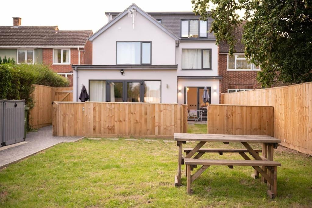 Panorama House, Luxury 2-Bedroom Apartment 2 Kidlington Exterior foto